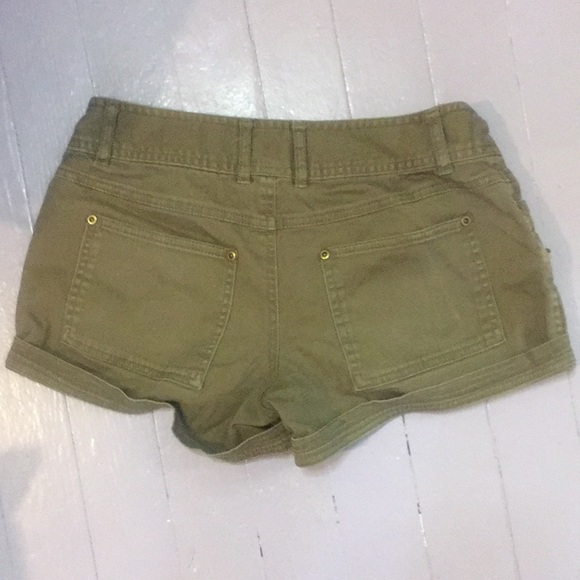 Light brown jean shorts with pockets - Picture 4 of 5